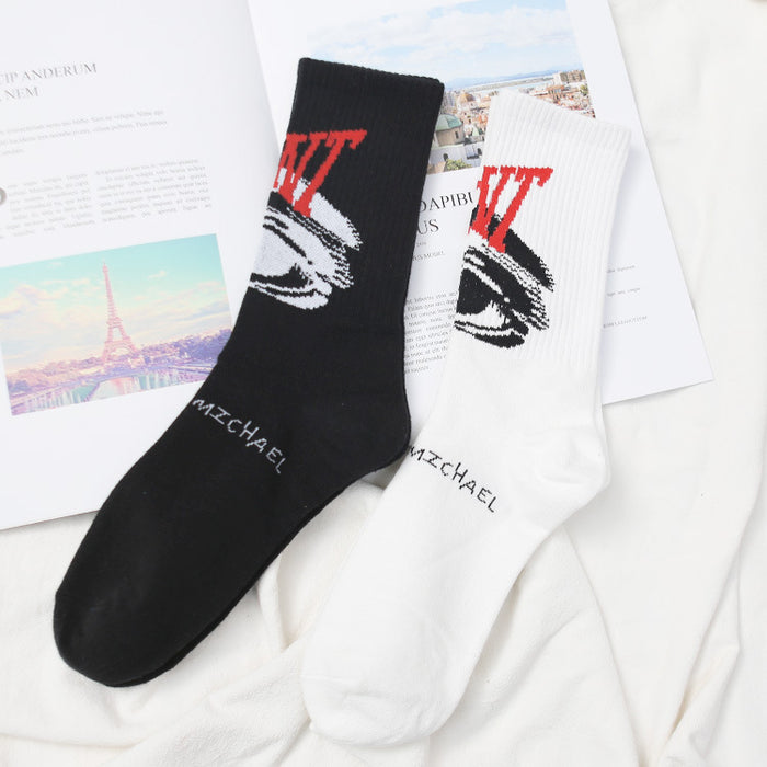 Wholesale Graffiti letter tube socks, combed cotton sports trendy socks, couple socks