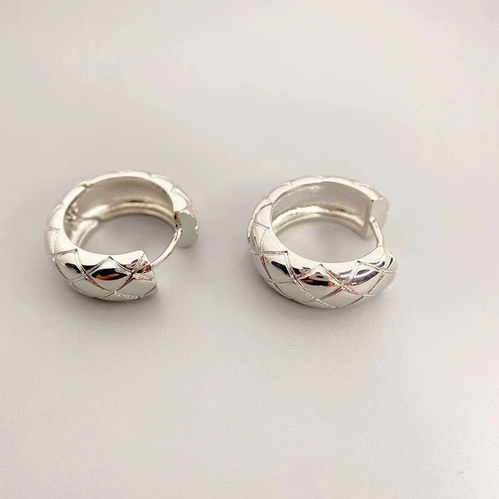 Wholesale Retro metal rhombus wave CEL earrings