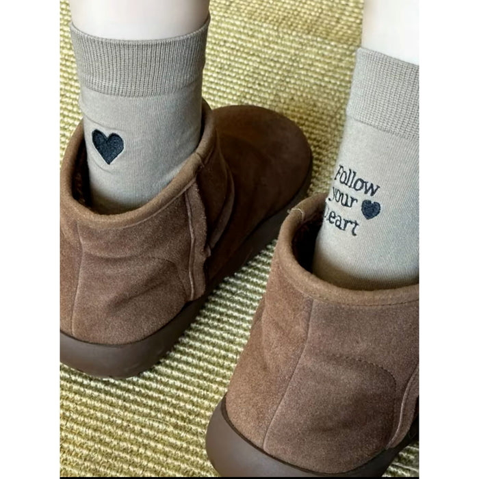 Wholesale Embroidered letters, heart-shaped socks, cotton mid-term socks