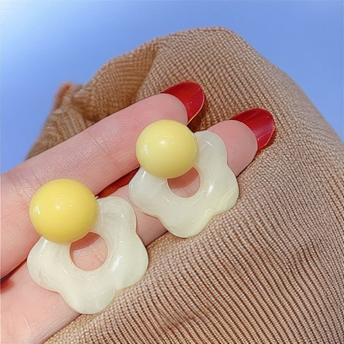 Wholesale Flower earrings, elegant and luxurious, fashionable and versatile, with a niche design