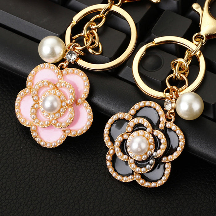 Wholesale Camellia car keychain pendant, metal keychain ring, diamond inlaid pearl rose pendant