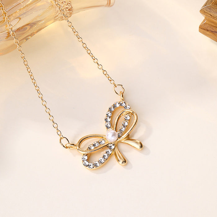 Wholesale Personalized design of jewelry, alloy bow pendant, versatile, simple, diamond studded bow necklace