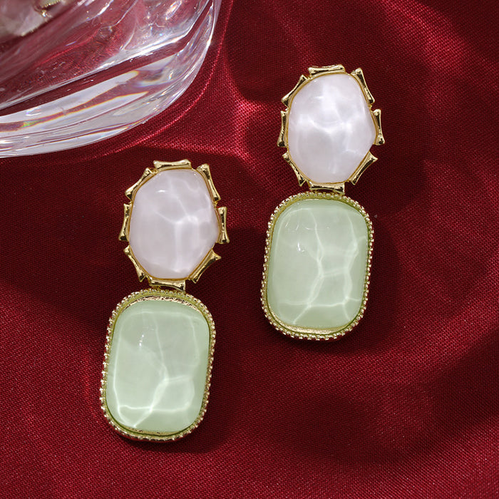 Wholesale Women's contrasting water ripple irregular square earrings