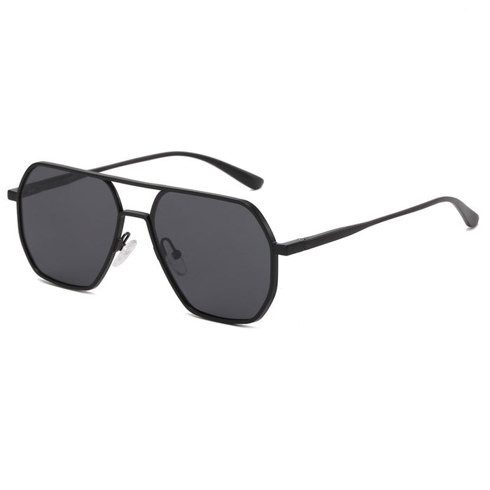 Wholesale New Fashion Polarized UV resistant Sunglasses with Light Color Change, Night Vision Glasses for Day and Night Use