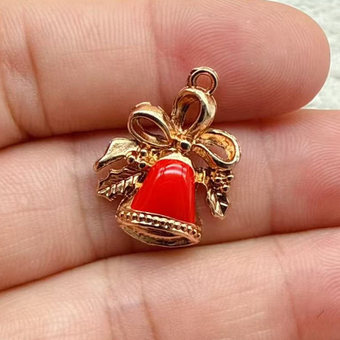 Wholesale 10pcs New oil-drip Christmas-themed alloy accessories  cartoon snowman  reindeer,   DIY pendant accessories