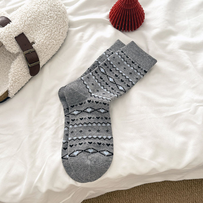 Wholesale Socks with combed cotton and boneless pile in the middle tube