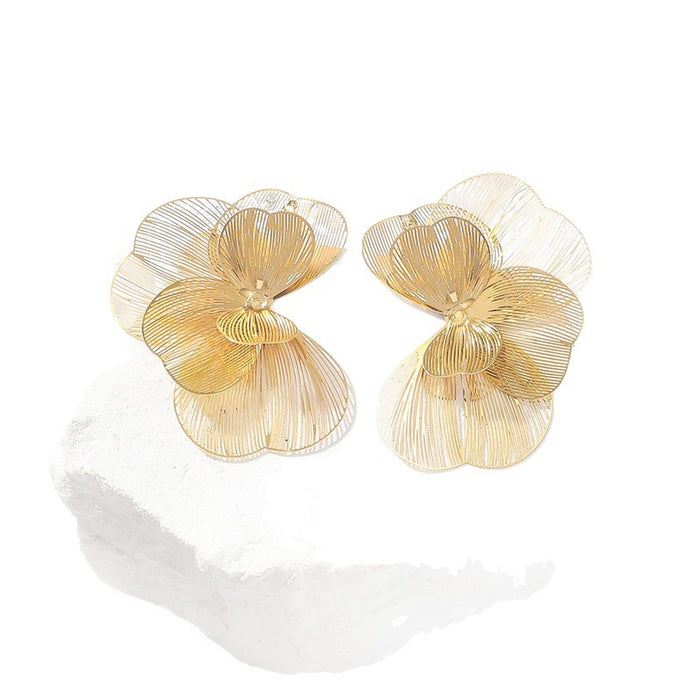 Wholesale 3D Hollow Flower Earrings Stylish Gold Jewelry Accessory MOQ≥2