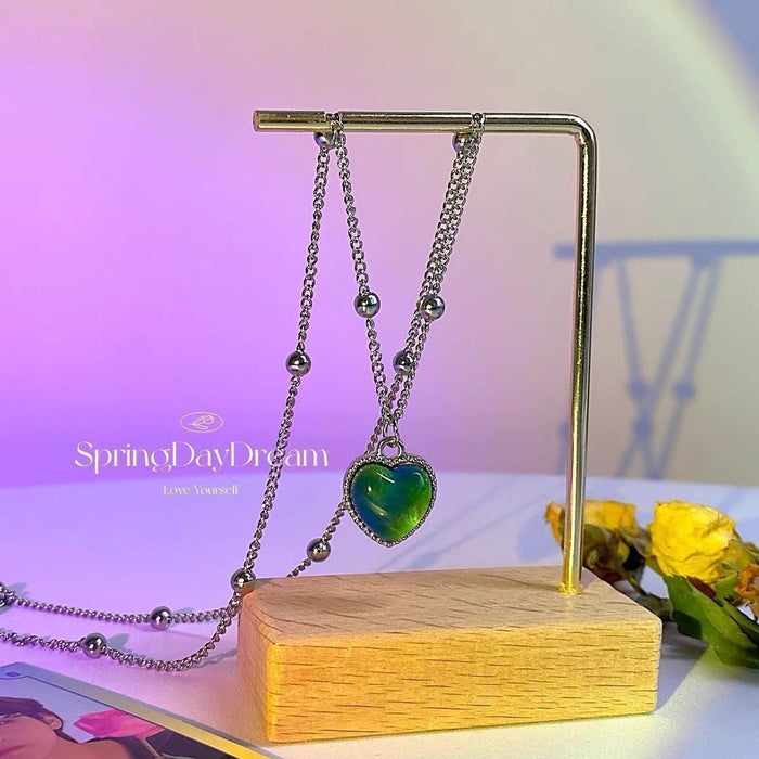 Wholesale Color changing love necklace, niche design, collarbone chain necklace