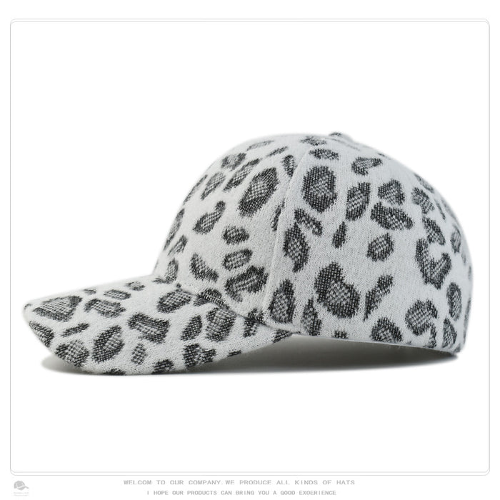 Wholesale Thick warm baseball cap for autumn and winter leopard print retro duckbill cap all-match