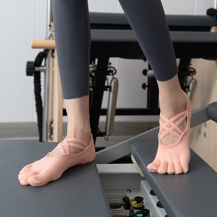 Wholesale  Dispensing Anti-Slip Socks Professional Pilates Anti-Slip Straps Silicone Dance Socks Non-Slip Yoga Socks