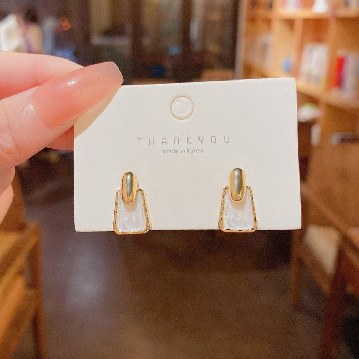 Wholesale Compact and minimalist drip oil geometric shape, niche and versatile, retro temperament, high-end design, earring wholesale