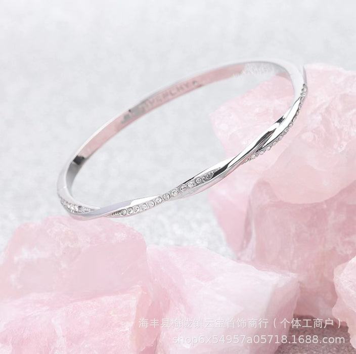 Wholesale Twisted bracelet with exquisite temperament, light luxury, versatile cross helix wave bracelet, simple and niche design