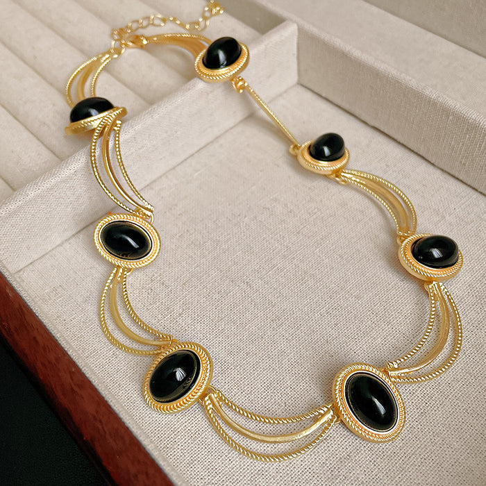 Wholesale Middle Ancient Oval Fashion Geometric Necklace Retro Court Style Clavicle Chain Niche