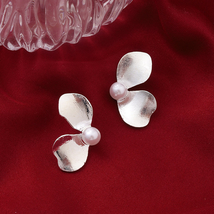 Wholesale petal pearl earrings niche design female S925 silver pin earrings