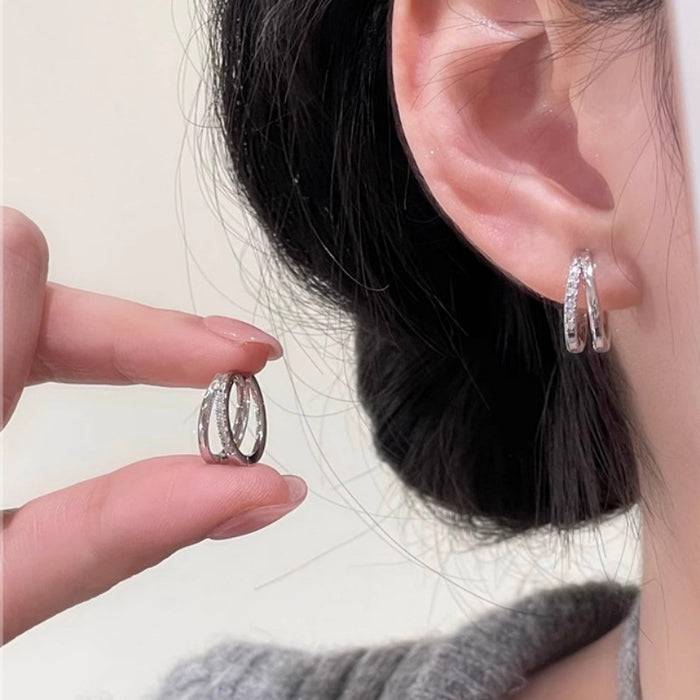 Wholesale Exquisite and compact full diamond earrings with a simple temperament, zircon earrings, fashionable and versatile earrings