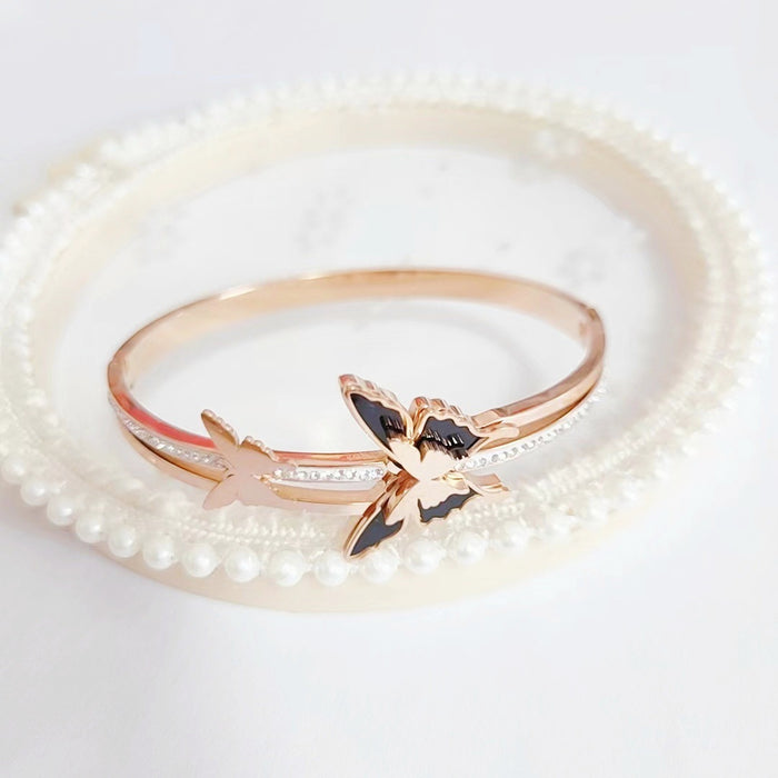 Wholesale Titanium steel color-preserving bracelet with diamond setting