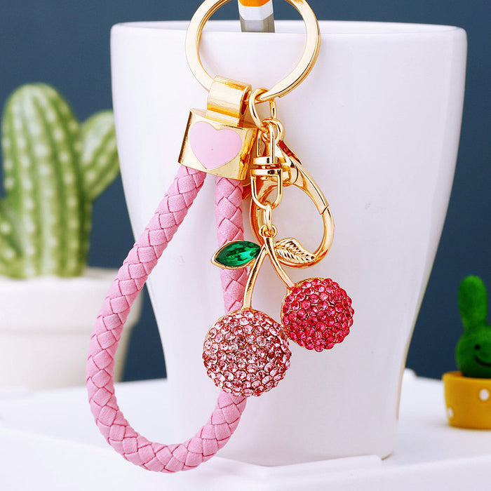Wholesale Diamond studded car keychain pendant, metal keychain ring, cute and creative