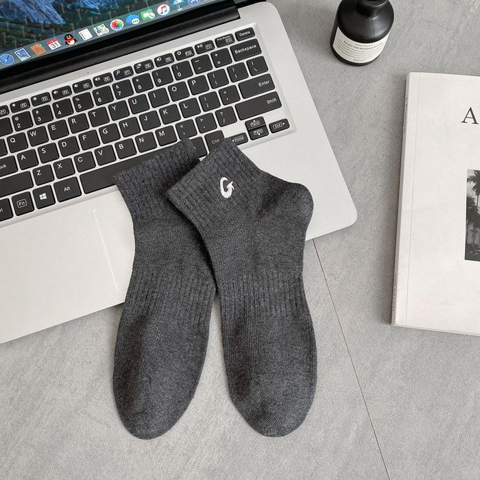 Wholesale Socks made of cotton, versatile, sport embroidered, sport boat socks, five point socks