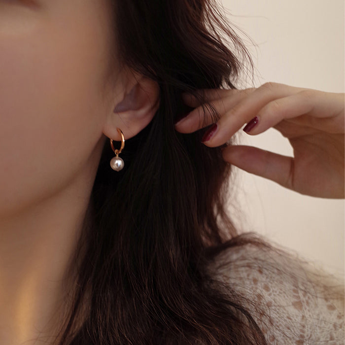 Wholesale Pearl earrings, feminine temperament, high-end feel, circle earrings, buckle earrings