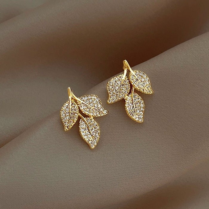 Wholesale Micropaved Zirconia Gold-plated Copper Leaf Stud Earrings JDC-ES-QLX074