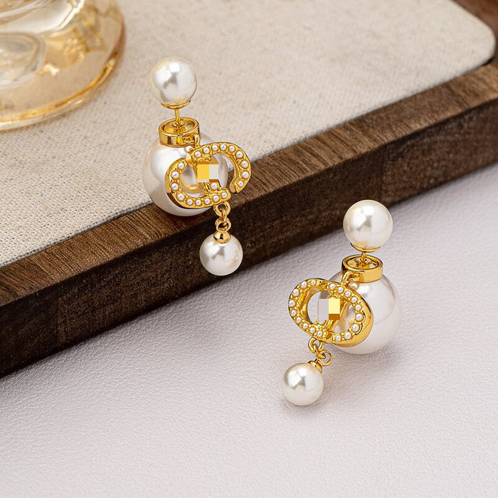 Wholesale Diamond-encrusted pearl earrings