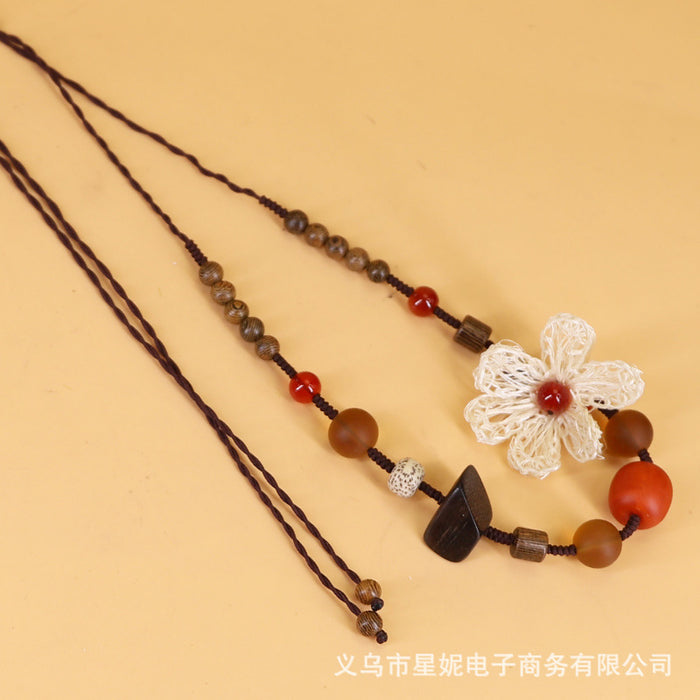 Wholesale Personalized Fashion Sweater Chain Women's Handmade Weaving Five Leaf Flower Pendant Wooden Hanging Chain Necklace Jewelry
