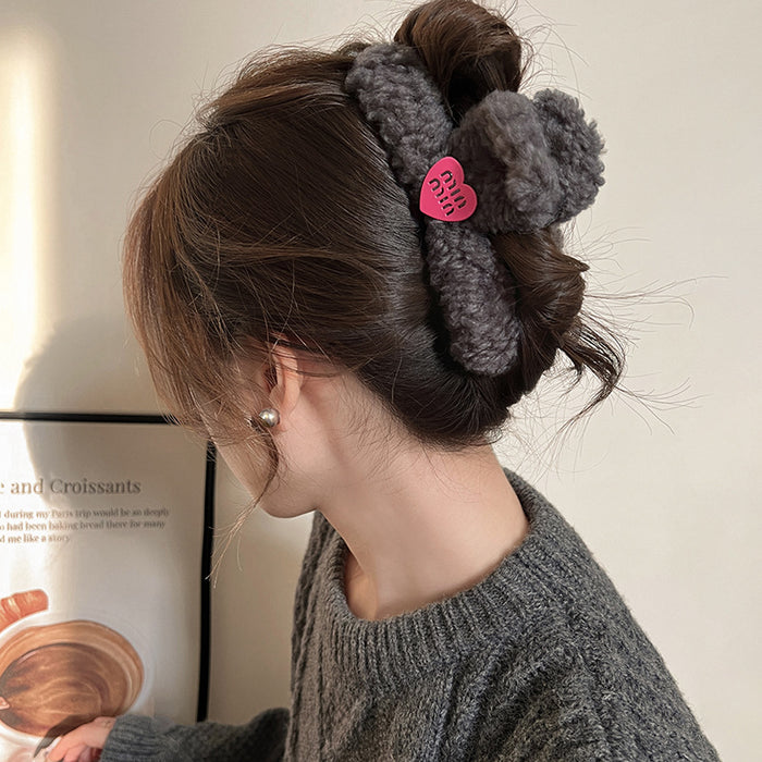 Wholesale Love plush grab clip large hair clip new model, high-end feeling at the back of the head, temperament shark clip hair accessory