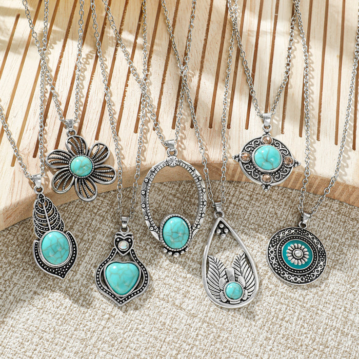 Wholesale Bohemian Love Heart Pendant Necklace Vintage Ethnic Style Fashion Accessory MOQ≥2