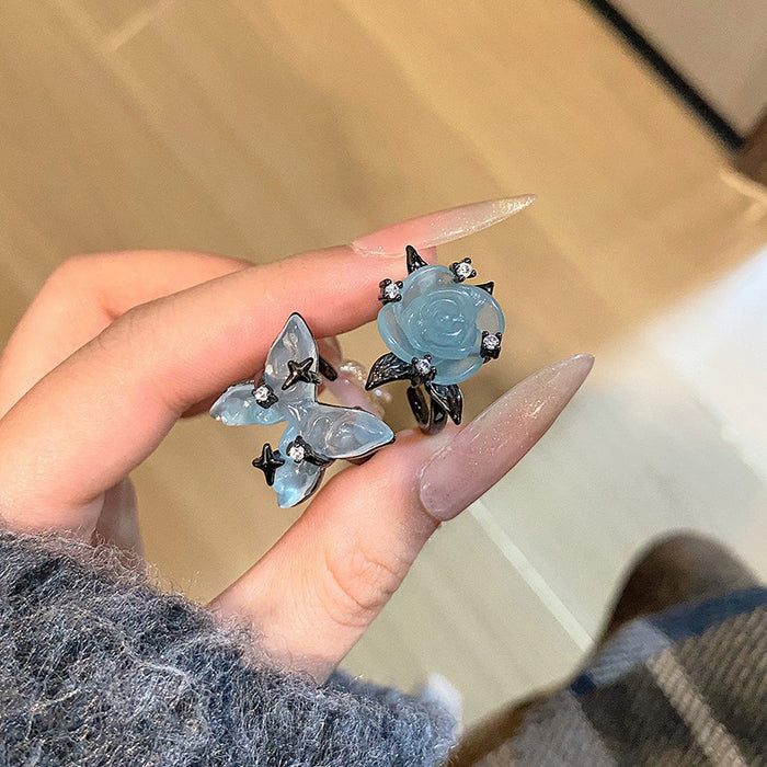 Wholesale Minimalist ice transparent blue rose ring with niche design, prickly butterfly, light luxury and personalized opening