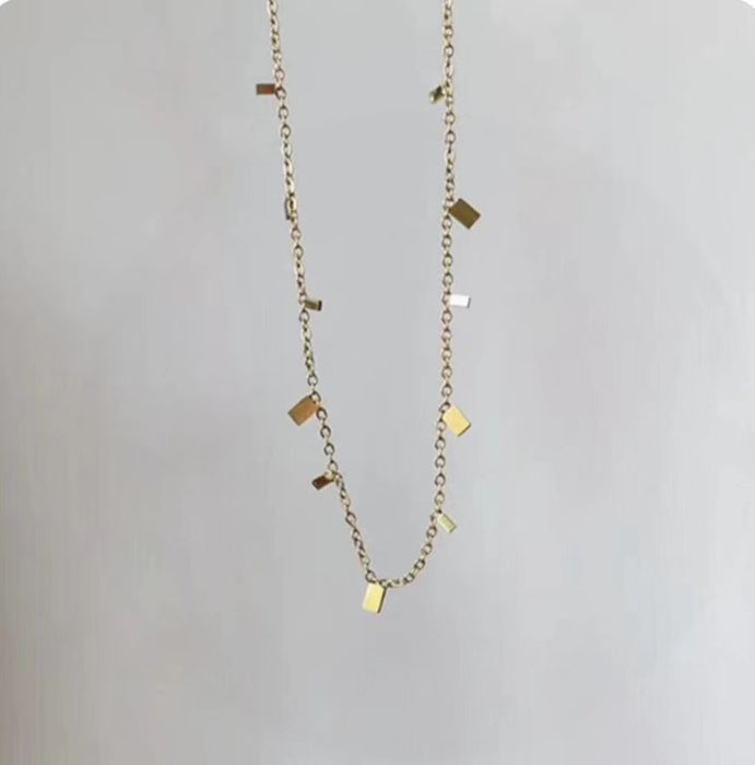 Wholesale Colorful bead necklace with a niche design for layering, collarbone chain