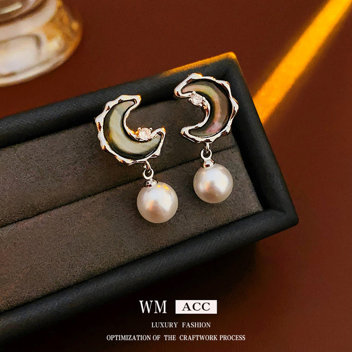 Wholesale Silver needle zircon round artificial pearl earrings high-end luxury retro earrings unique French design earrings