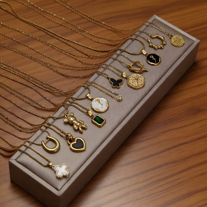 Wholesale Fade-Resistant Sweater Chain — Niche,  Light Luxury  and Sophisticated Titanium Steel Necklace