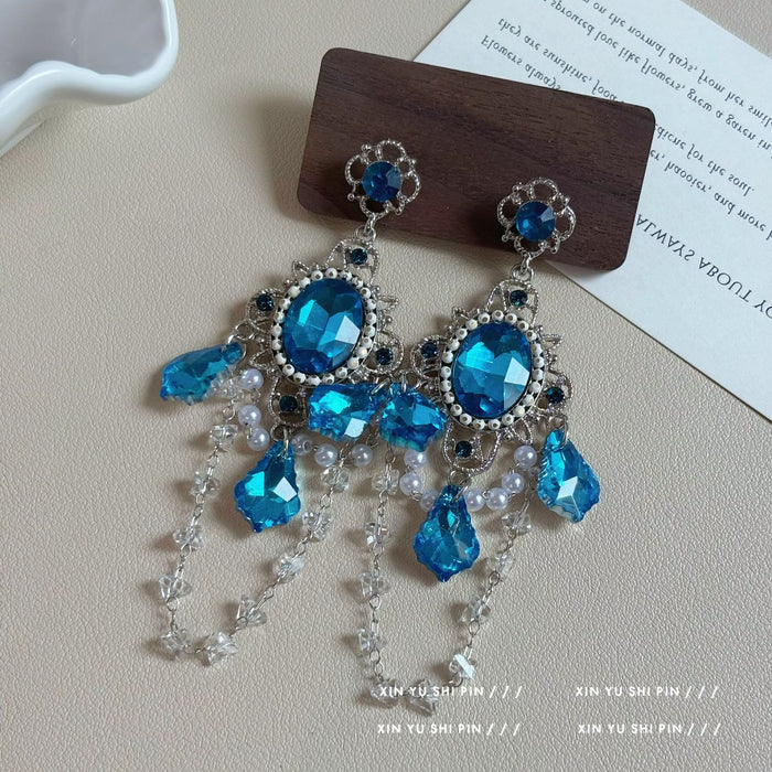 Wholesale Earrings with a light luxury retro temperament, earrings with exaggerated and atmospheric style