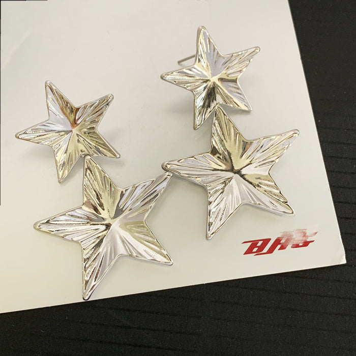 Wholesale Metal wind pentagram zircon earrings, niche temperament earrings, wholesale of star fashion versatile silver needles