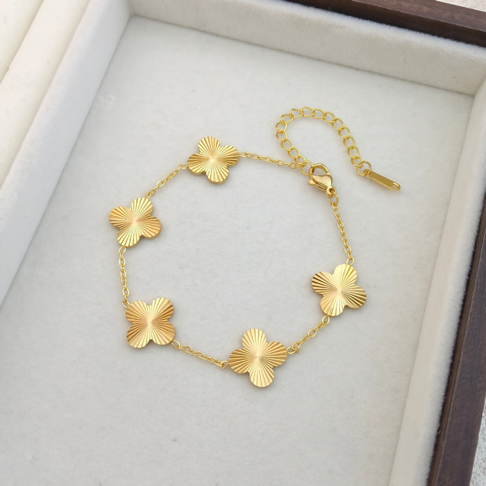Wholesale Stainless Steel Electroplated Floral Design Bracelet Stylish Fashion Accessory