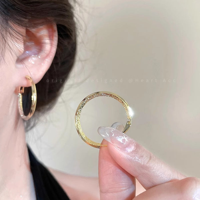 Wholesale Plain ring earrings are niche, light luxury, fashionable, with a high-end temperament and versatile circle earrings