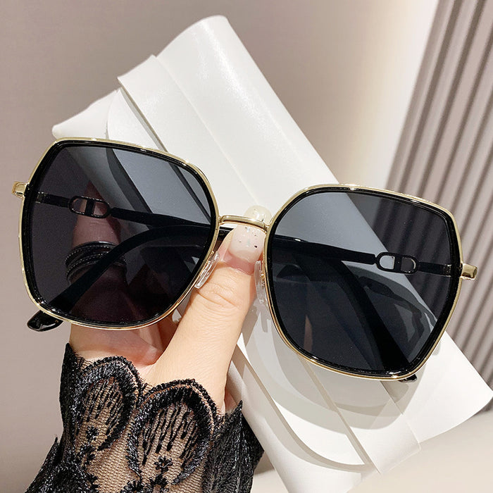 Wholesale  Sunglasses Women's Big-face Drivers Sunglasses