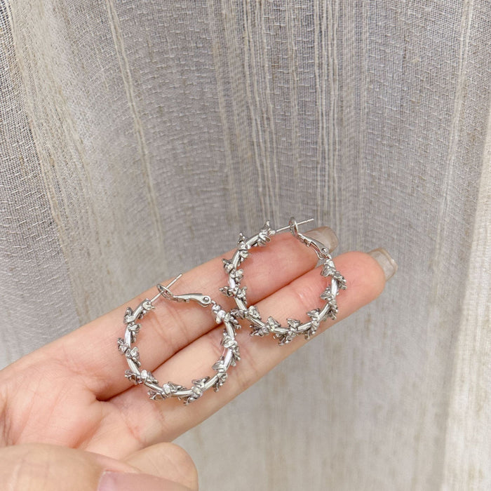 Wholesale Versatile and exquisite geometric irregular circle earrings with fashionable temperament and trendy ear accessories