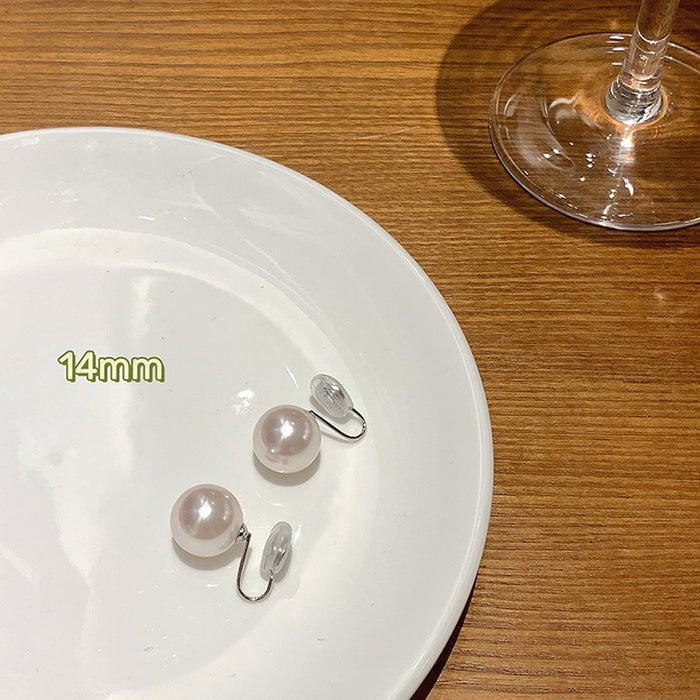 Wholesale Pearl stud earrings, retro ear clips for women without pierced ears