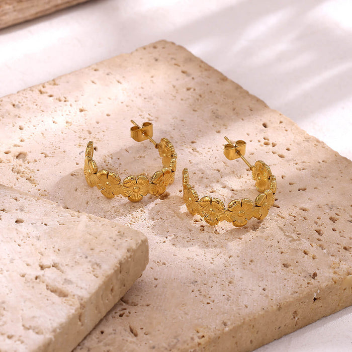 Wholesale Niche C-shaped floral earrings,  stainless steel,  light luxury,  fashionable,  high-end feeling