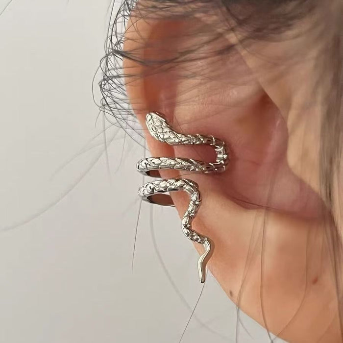 Wholesale Snake earrings three-dimensional curved small snake ear buckle personalized ear clip