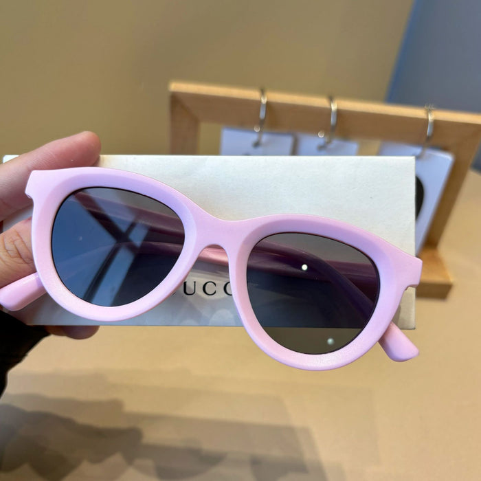 Wholesale Matte children's sunglasses are fashionable, retro, versatile, sunshade and sunscreen