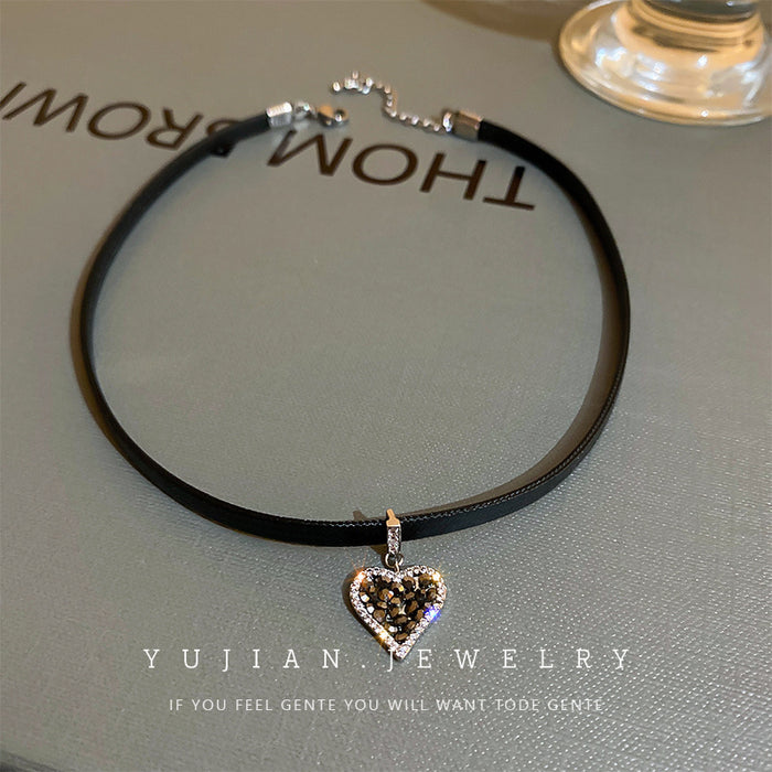 Wholesale Women's necklace, niche design, high-end collarbone chain, necklace, temperament collar, neckband