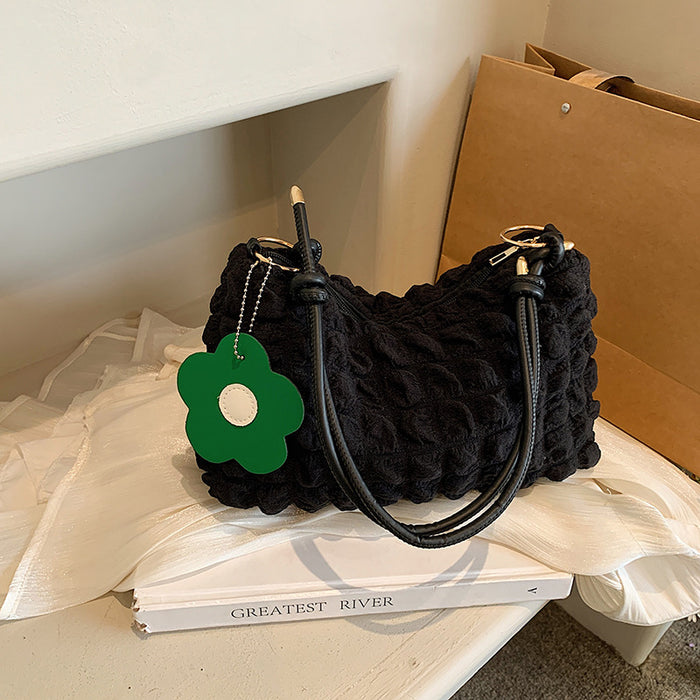 Wholesale Single shoulder armpit bag, casual and fashionable, hand-held tote bag