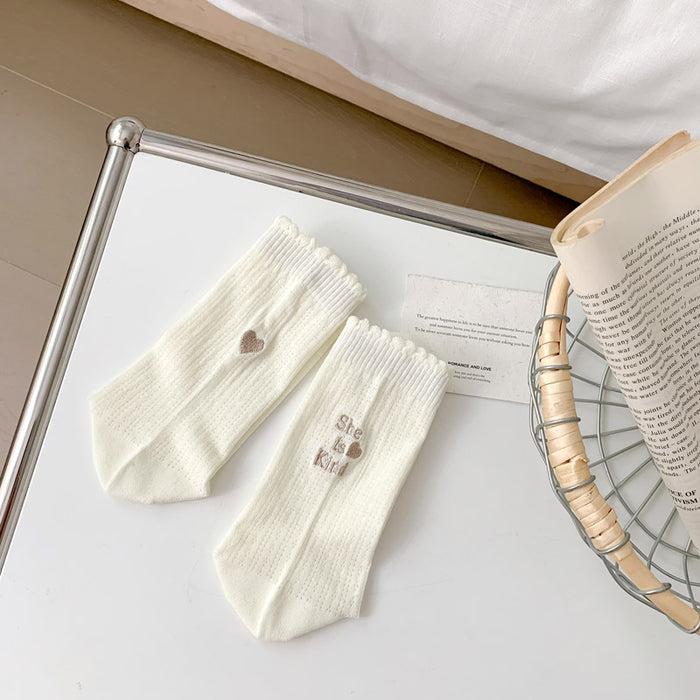 Wholesale Socks with heart-shaped embroidery mesh, fashionable stacking socks, independent packaging