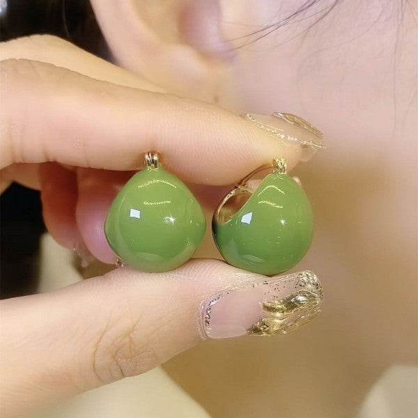 Wholesale Small and niche temperament, light luxury, high-end feeling, ear buckle, round earrings