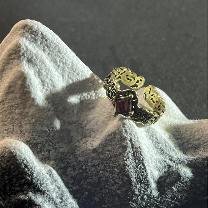 Wholesale Black gold split ring, niche retro style