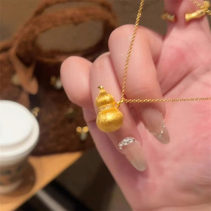 Wholesale Premium necklace, gold collarbone chain pendant, sweater chain