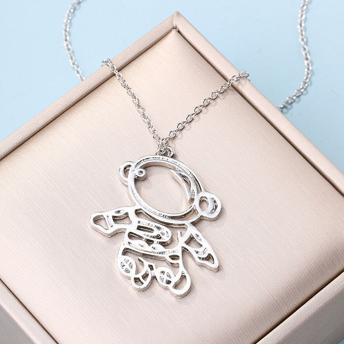 Wholesale Jewelry Fashion astronaut pendant, niche personality cartoon alloy astronaut necklace