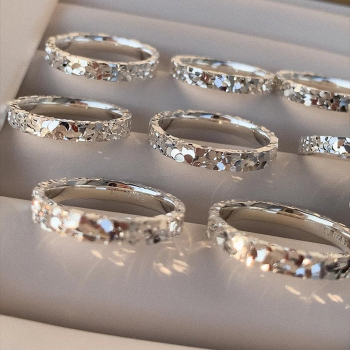 Wholesale Full silver closed-end ring for women, with a light luxury and high-end feel, finely crafted pure silver ring